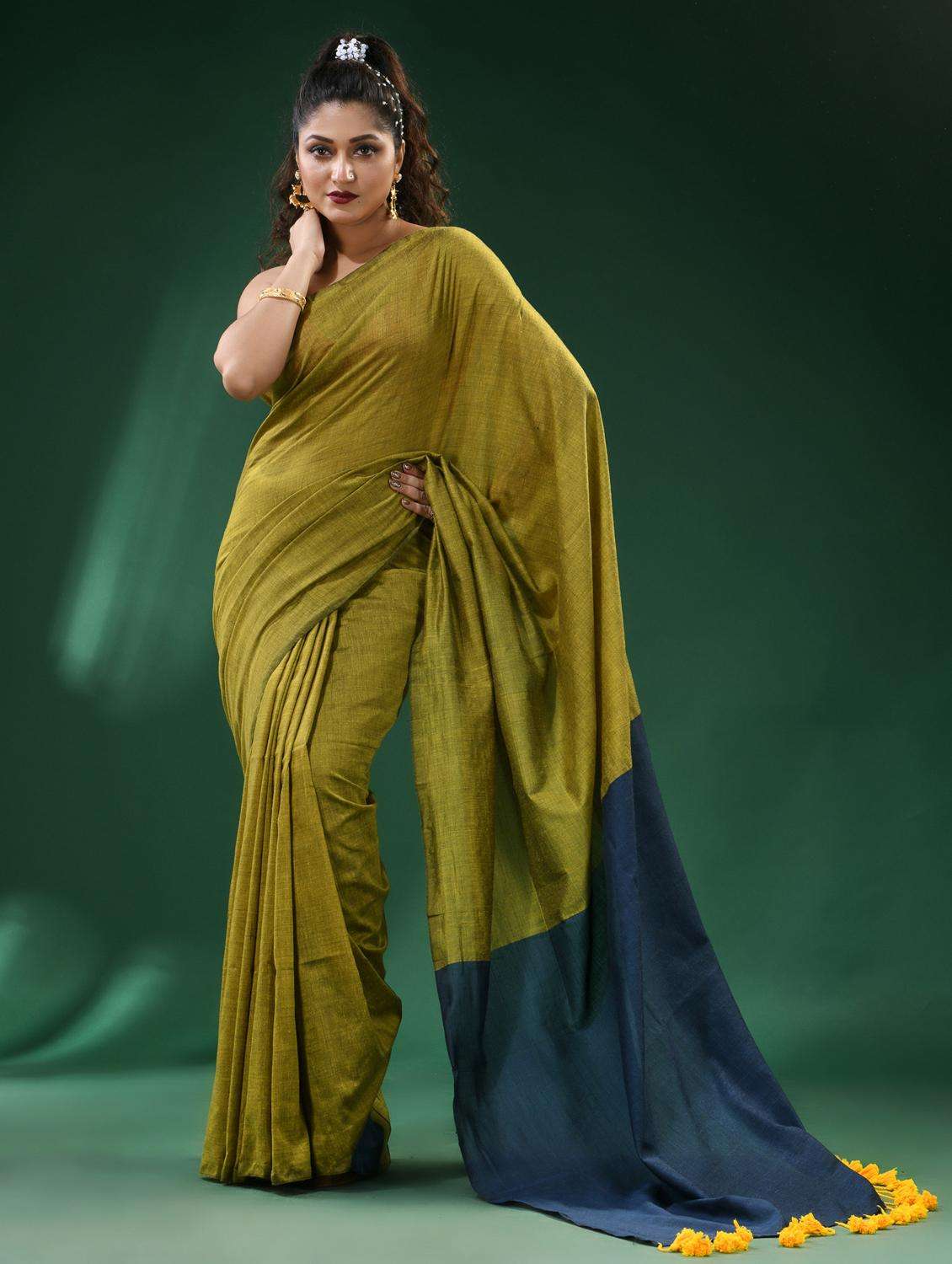 women solid handloom saree - 22261454 -  Standard Image - 1