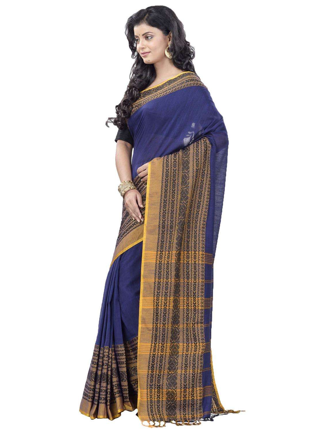 women solid with bordered handloom saree - 22261499 -  Standard Image - 1