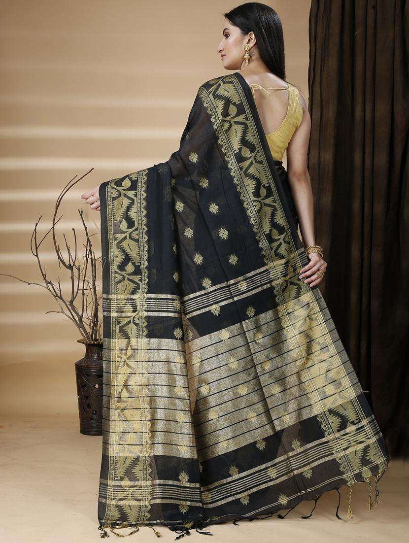 women self design handloom saree with blouse - 22261692 -  Standard Image - 1