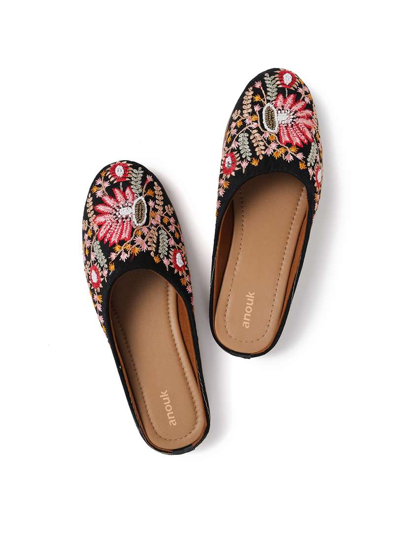 women embroidered flat mules - 22263425 -  Standard Image - 4