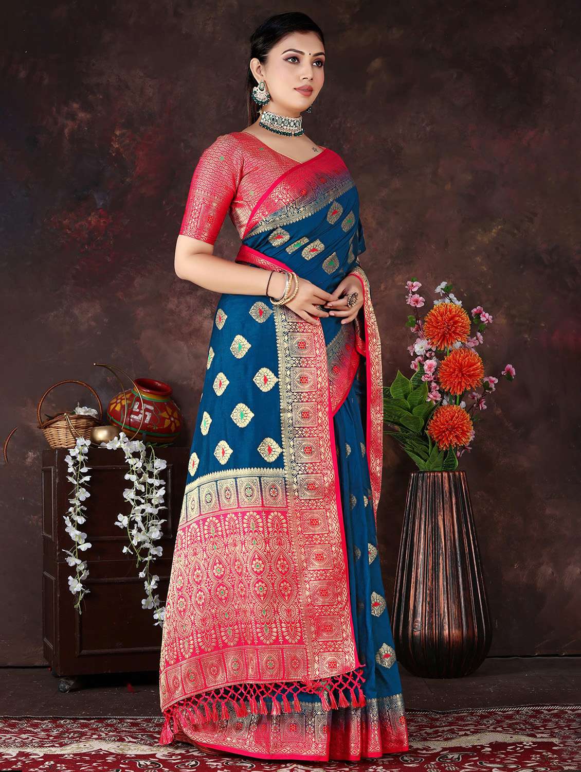 women self design banarasi saree with blouse - 22263447 -  Standard Image - 1