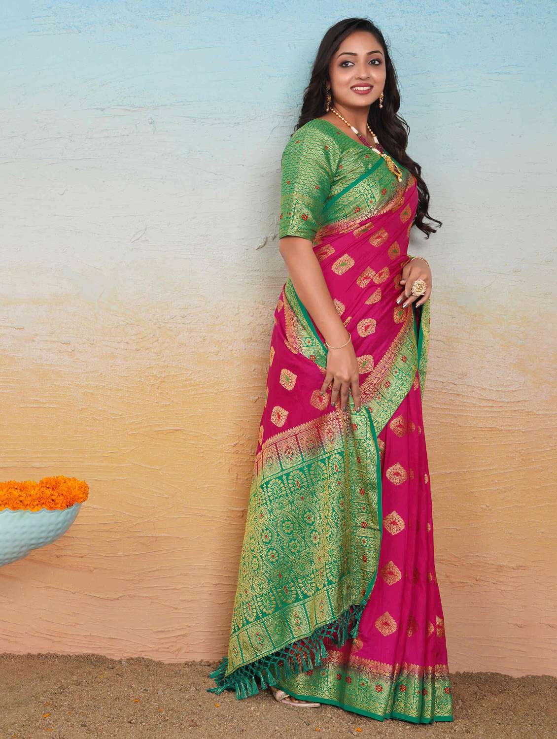 women self design banarasi saree with blouse - 22263448 -  Standard Image - 1