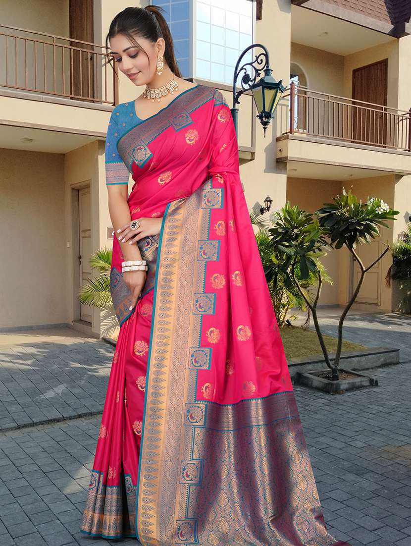 women self design kanjivaram saree with blouse