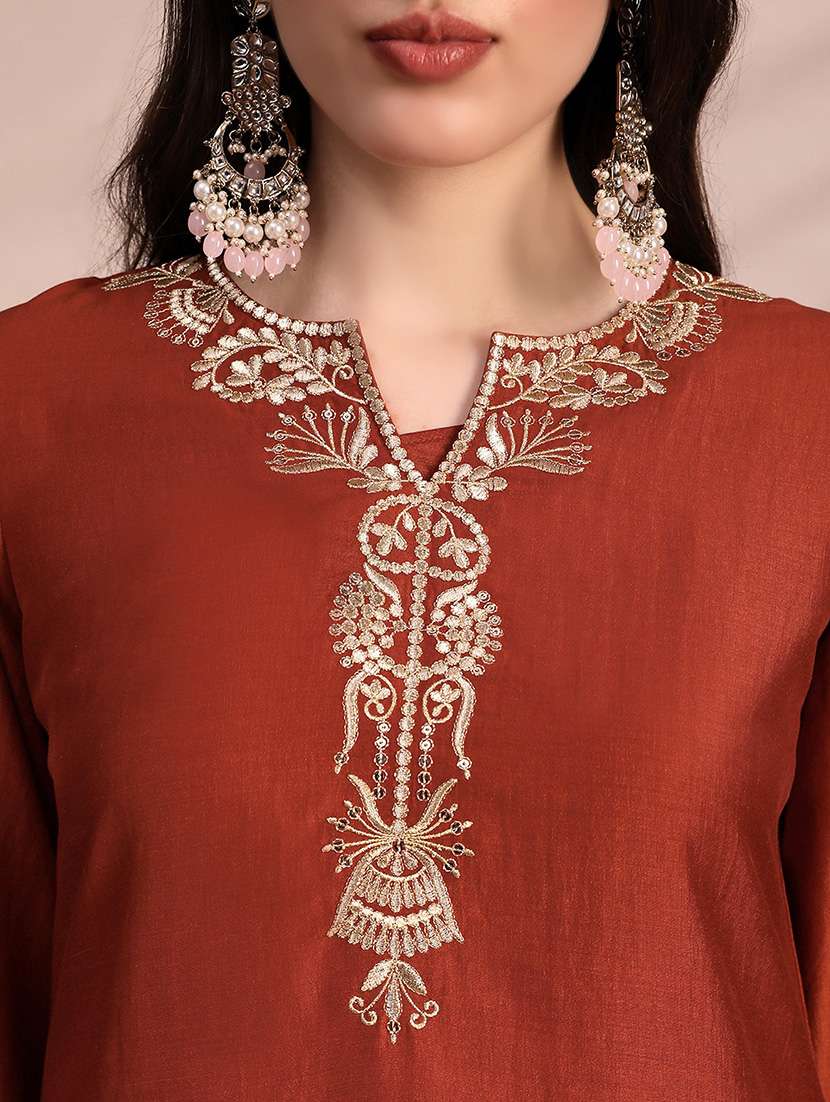 globus women orange zari embroidered yoke round neck short kurta with allover foil printed sharara & ombre dupatta festive set - 22263503 -  Standard Image - 4