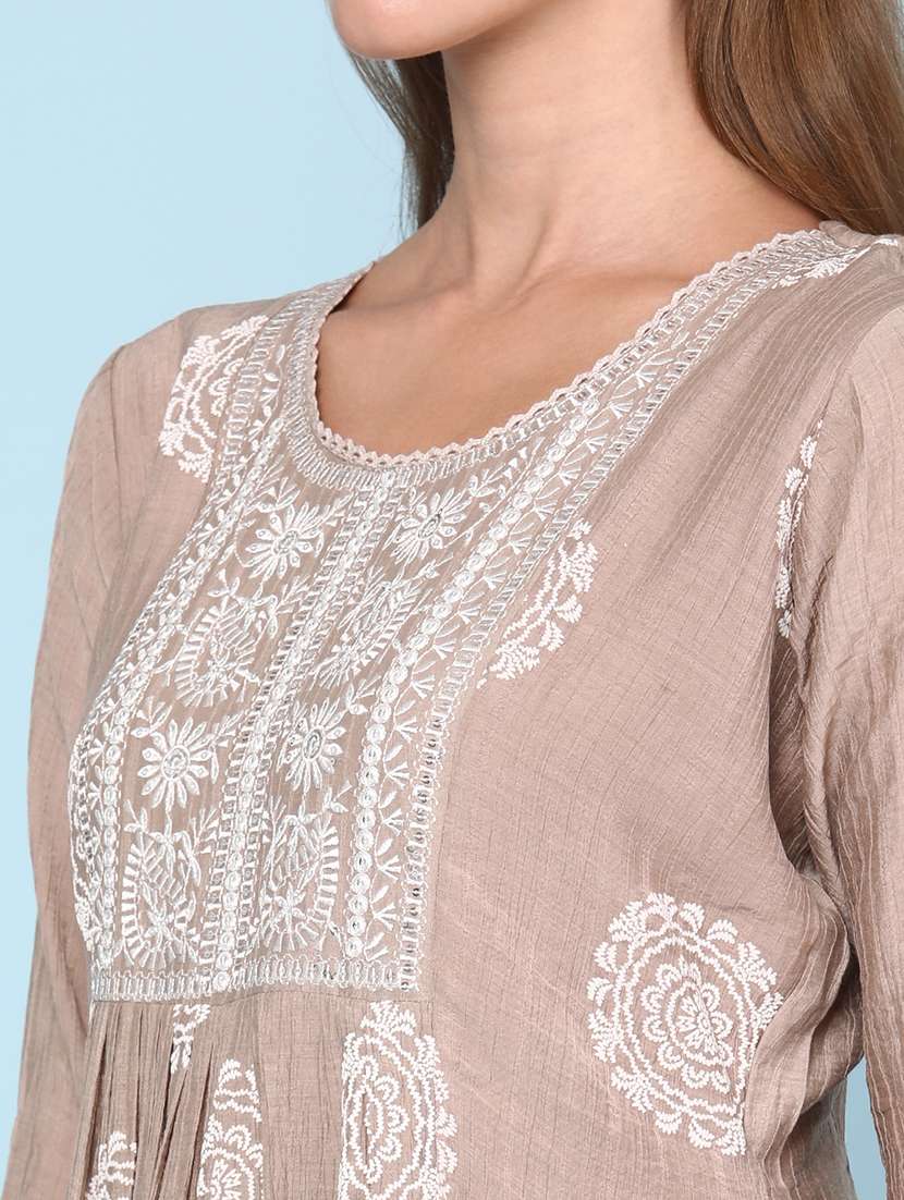women printed three quarter sleeve flared kurta - 22263993 -  Standard Image - 1
