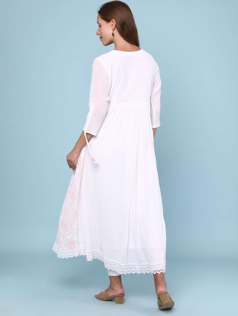 women floral three quarter sleeve flared kurta - 22263994 -  Standard Image - 4