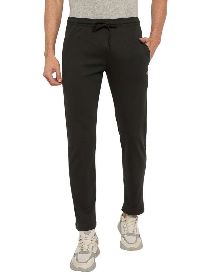 men solid mid rise slim fit track pant