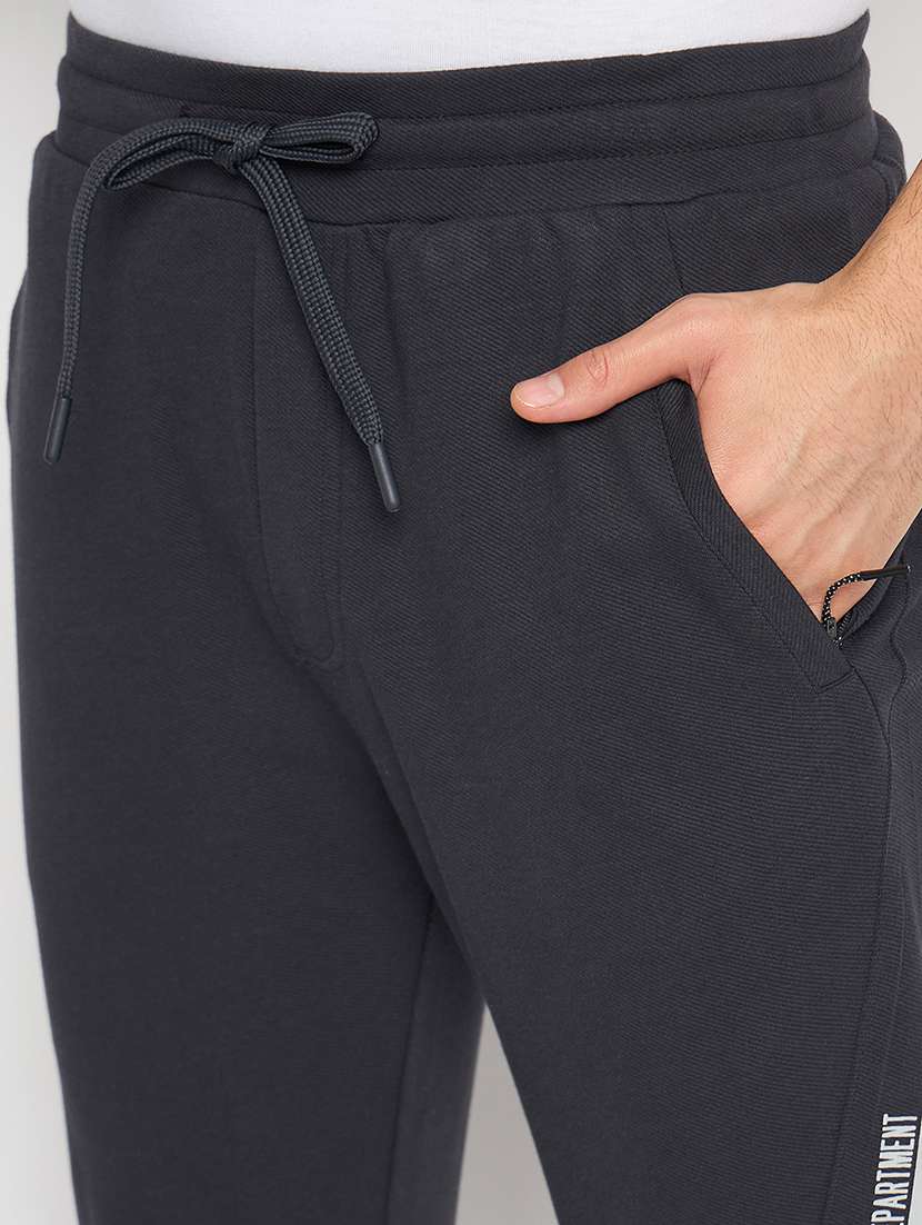 men solid mid rise regular fit track pant - 22264099 -  Standard Image - 4