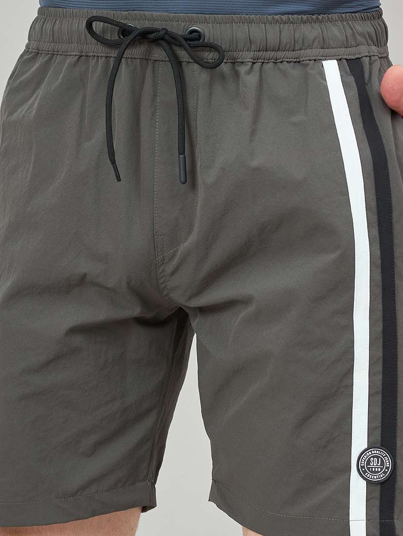 men striped mid rise regular fit shorts - 22264281 -  Standard Image - 4