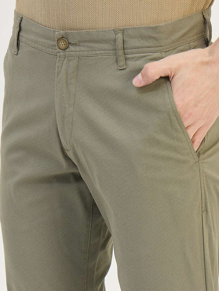 men solid mid rise chinos casual trouser - 22264548 -  Standard Image - 4
