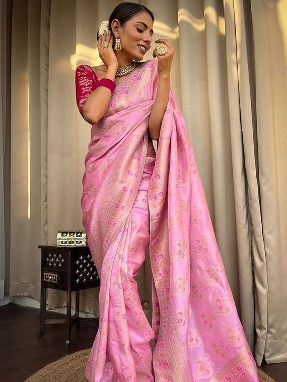 women self design banarasi saree with blouse