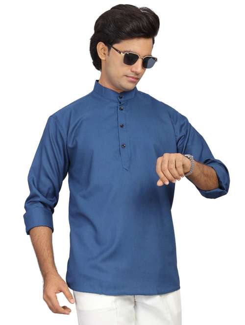 Men Solid Mandarin Neck Short Kurta