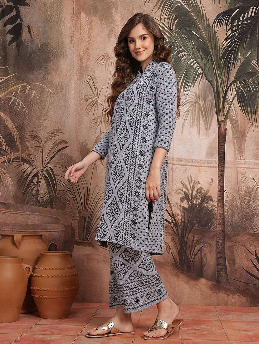 women self design long sleeve kurta pant set - 22265799 -  Standard Image - 1