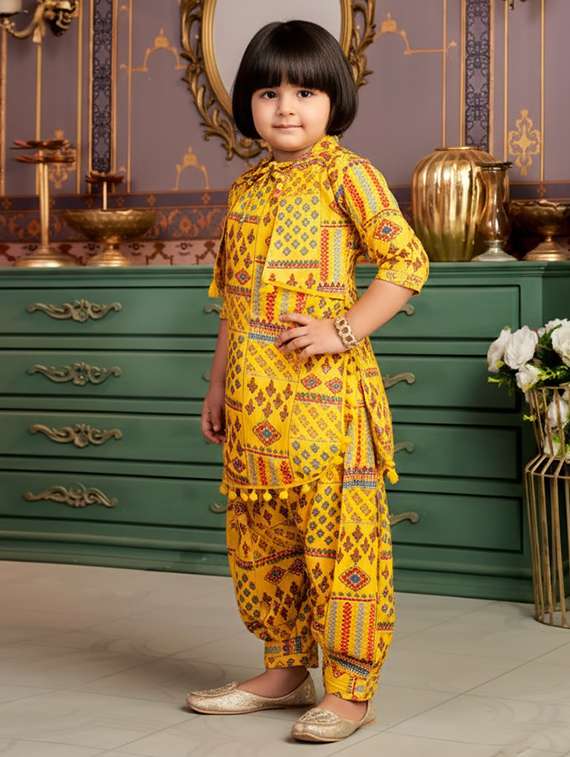 girls printed mandarin neck kurta and salwar set  - 22265856 -  Standard Image - 1