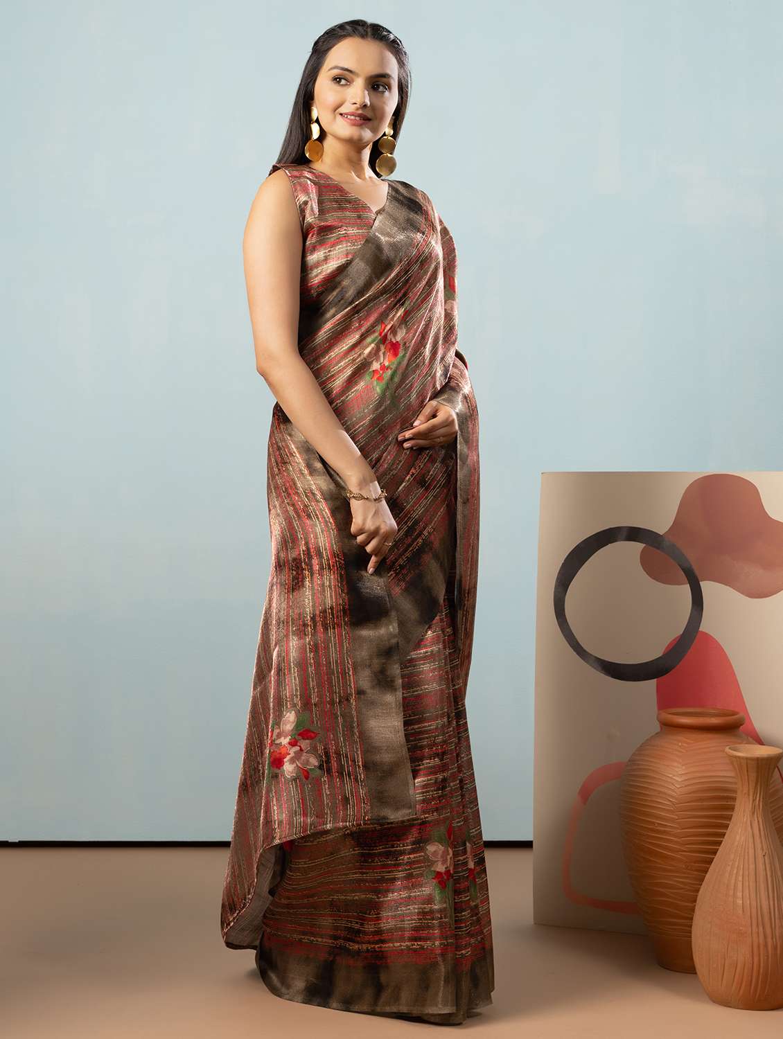 women printed casual wear saree with blouse - 22265901 -  Standard Image - 1
