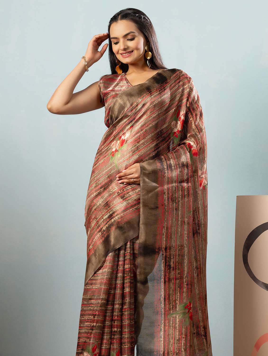 women printed casual wear saree with blouse - 22265901 -  Standard Image - 4