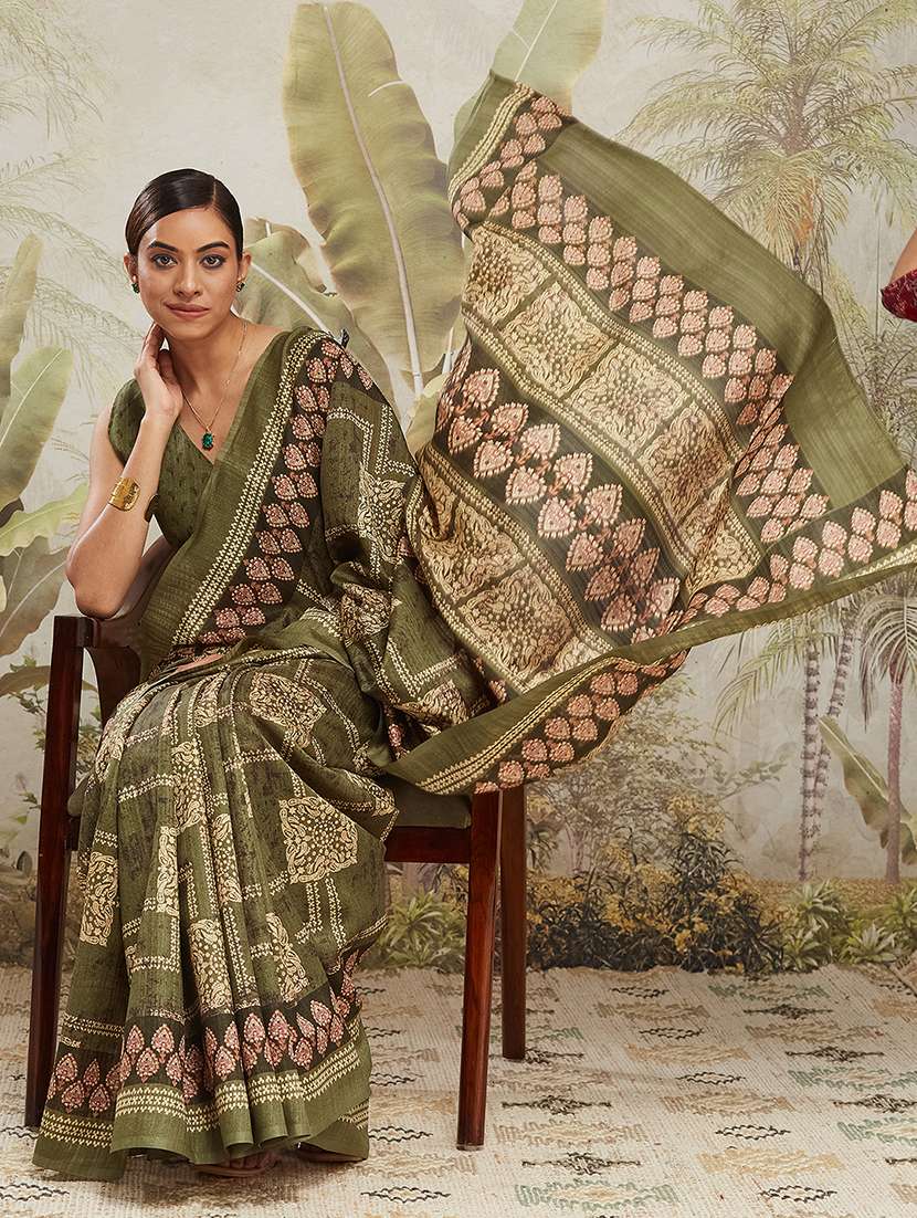 women printed casual wear saree with blouse - 22265912 -  Standard Image - 4