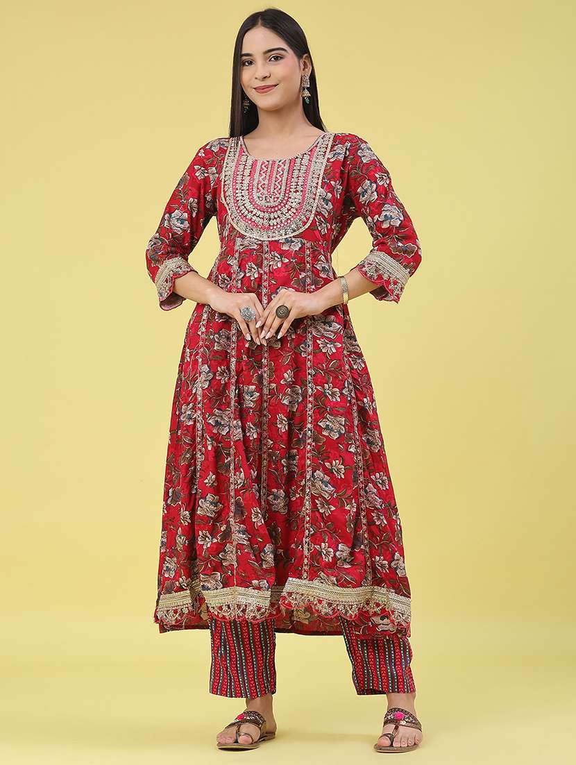 women floral three quarter sleeve kurta pant with dupatta set - 22266141 -  Standard Image - 1