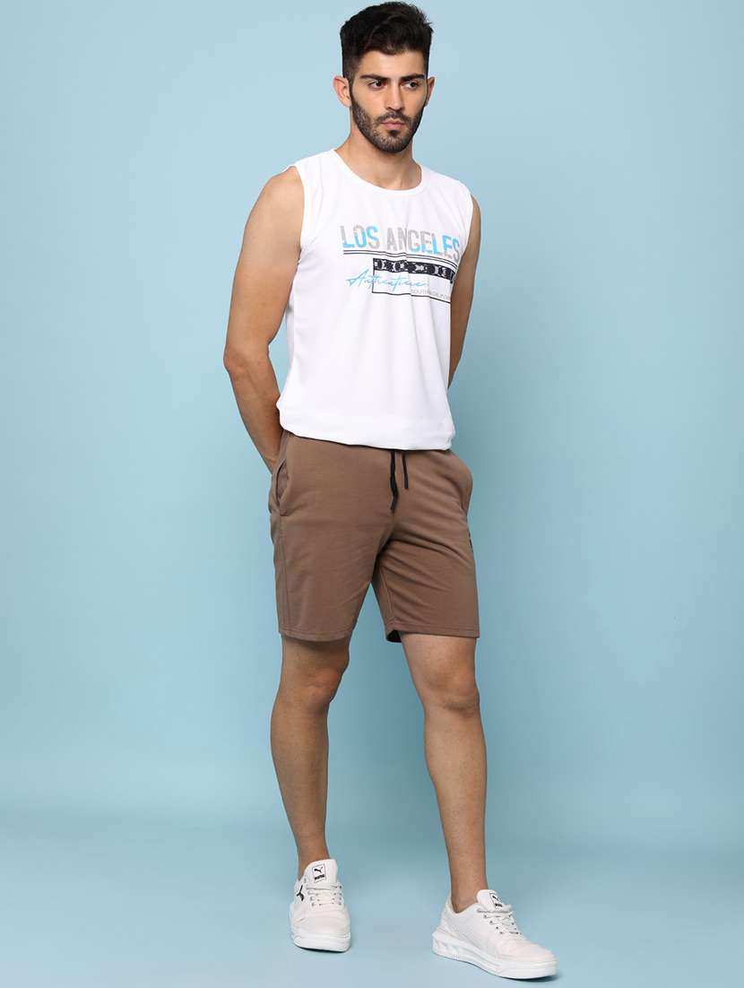 men solid mid rise slim fit short - 22266610 -  Standard Image - 4