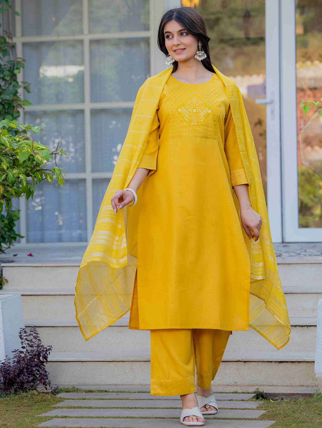 women self design three quarter sleeve kurta palazzo with dupatta set - 22266766 -  Standard Image - 1