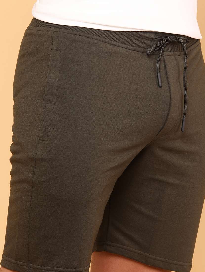 men solid mid rise slim fit short - 22267494 -  Standard Image - 1