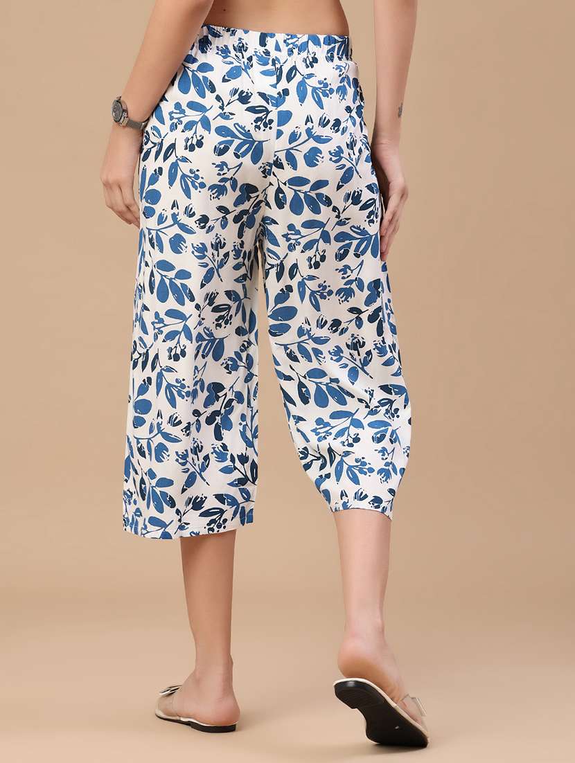 women printed mid rise regular fit capri - 22267526 -  Standard Image - 4