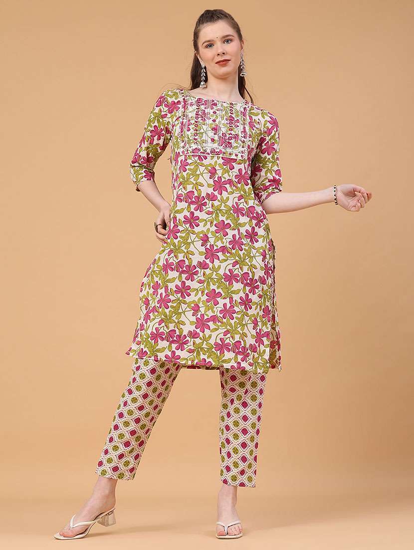 women printed three quarter sleeve kurta pant with dupatta set