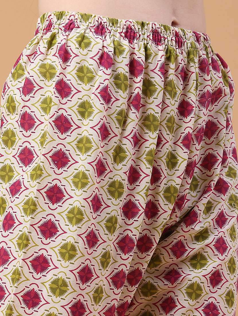 women printed three quarter sleeve kurta pant with dupatta set - 22267600 -  Standard Image - 4