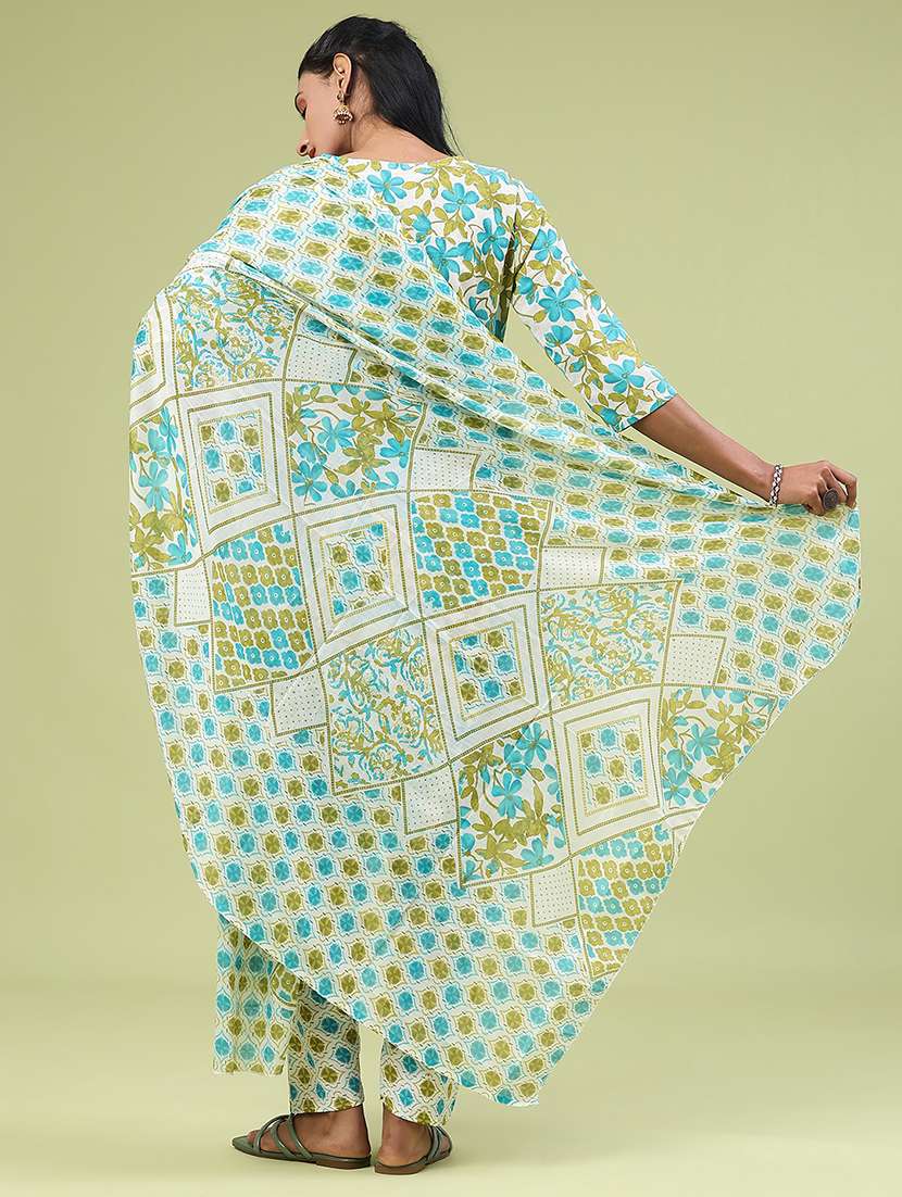 women printed three quarter sleeve kurta pant with dupatta set - 22267601 -  Standard Image - 4