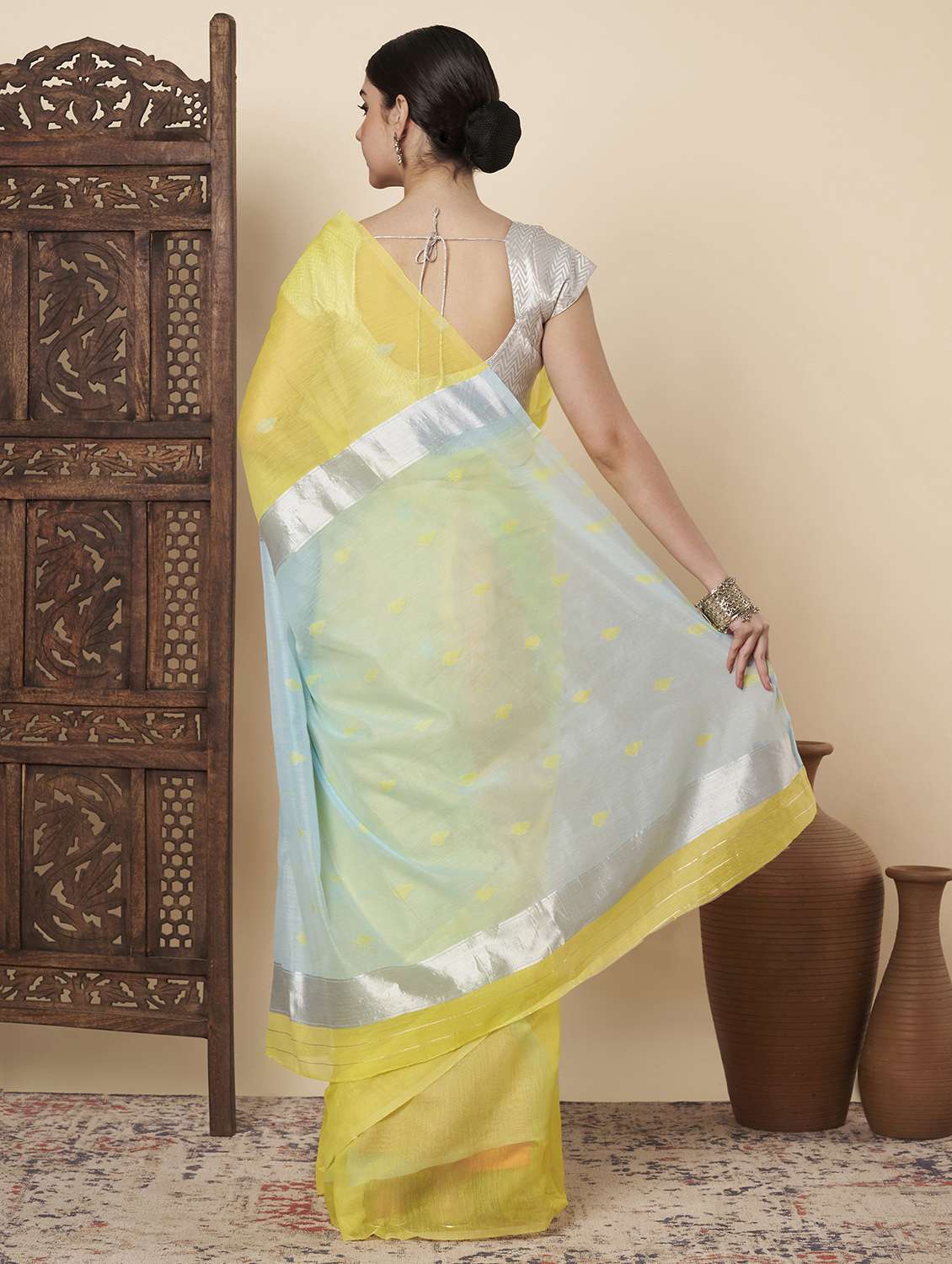 women self design plain saree with blouse - 22267668 -  Standard Image - 4