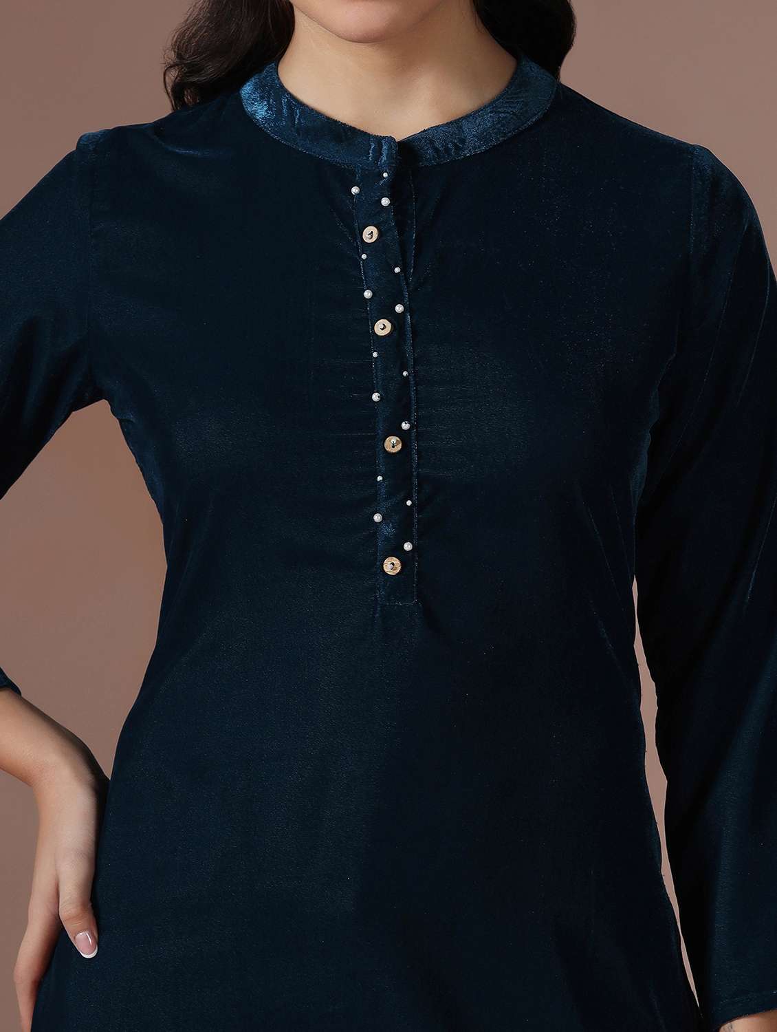 women solid three quarter sleeve straight kurti - 22267766 -  Standard Image - 4