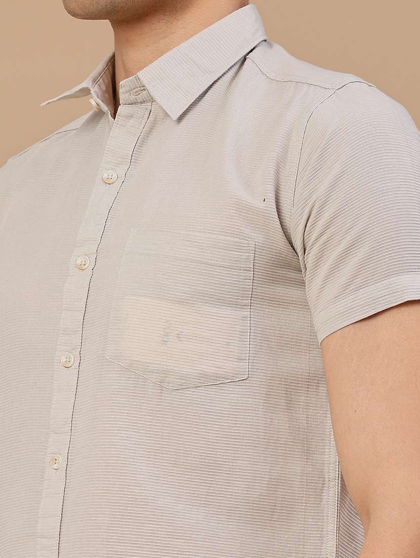 men textured short sleeves casual shirt - 22268360 -  Standard Image - 1