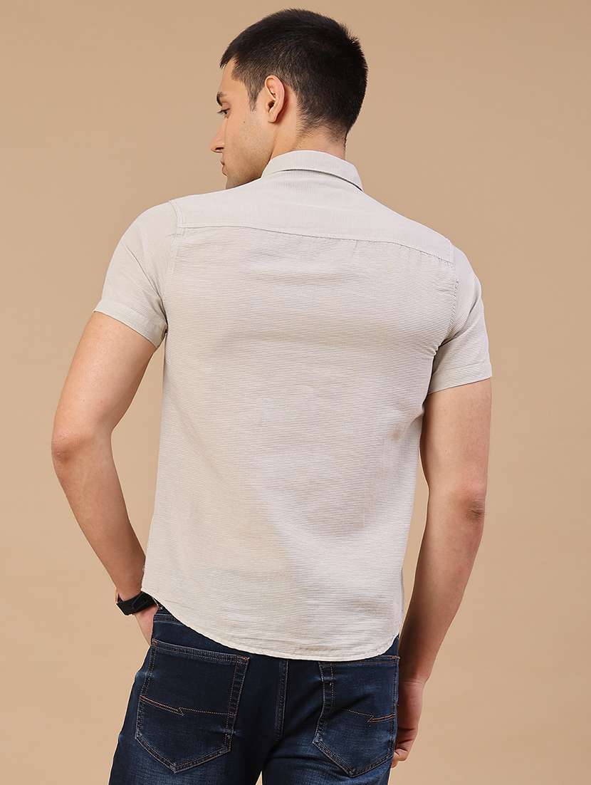 men textured short sleeves casual shirt - 22268360 -  Standard Image - 4