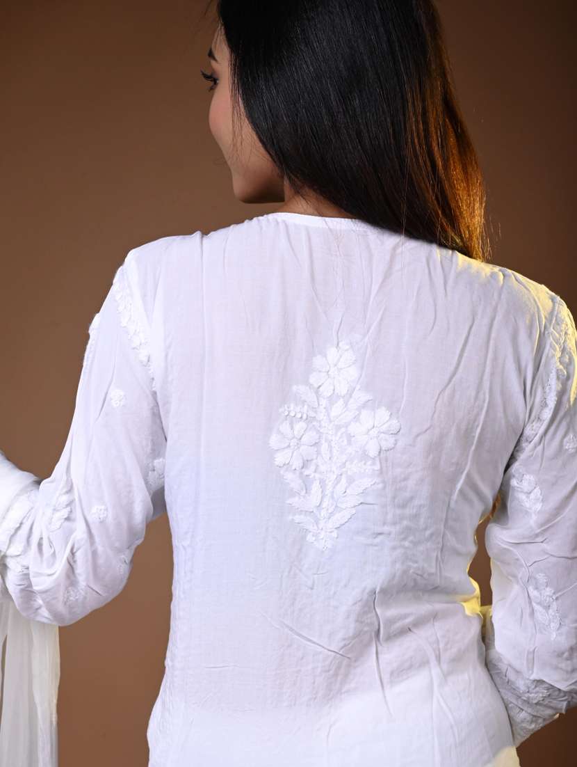 women long sleeve straight chikankari kurta - 22268689 -  Standard Image - 4