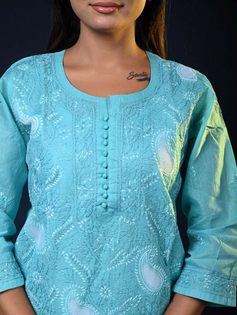 women three quarter sleeve sleeve straight chikankari kurta - 22268704 -  Standard Image - 4