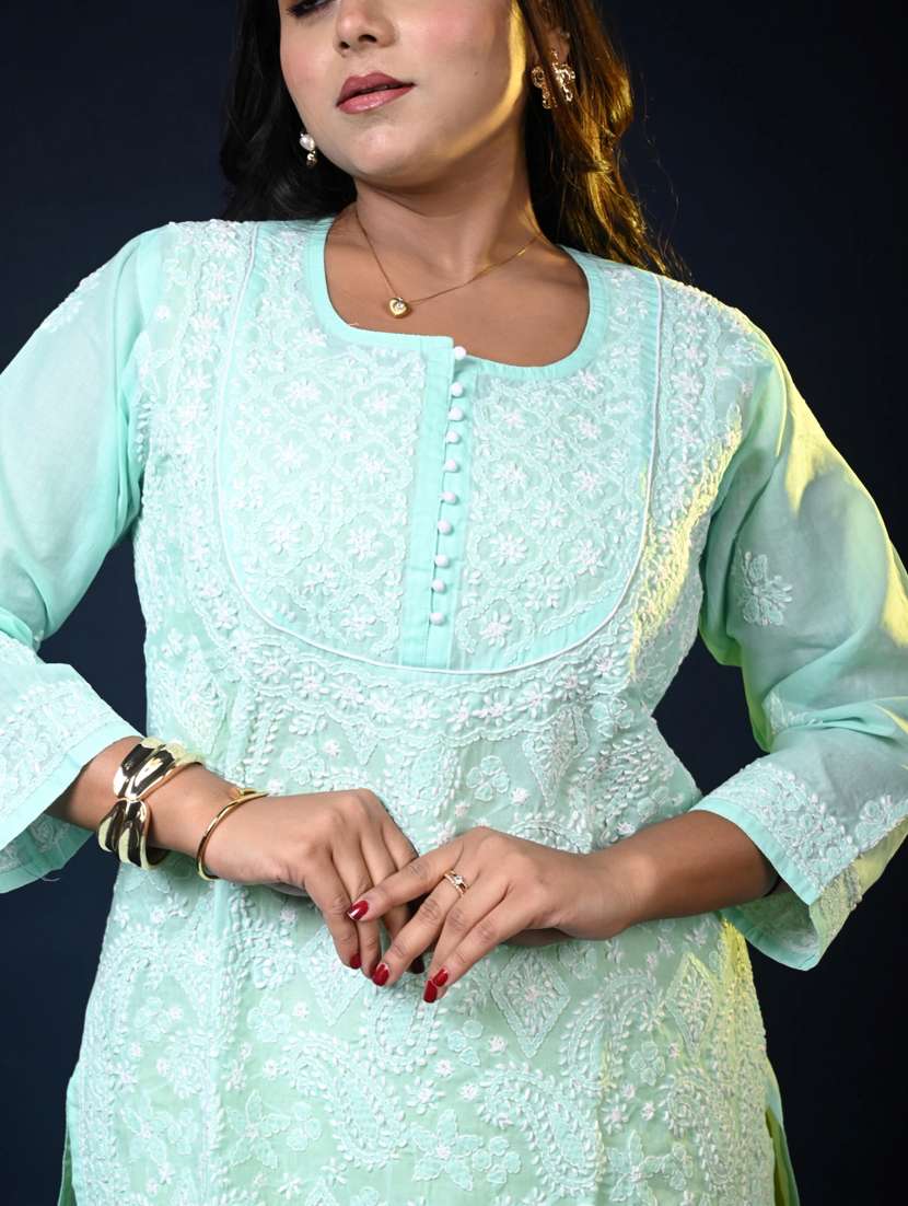 women three quarter sleeve straight chikankari kurta - 22268711 -  Standard Image - 4