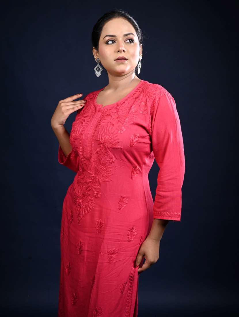 women three quarter sleeve straight chikankari kurta - 22268720 -  Standard Image - 1