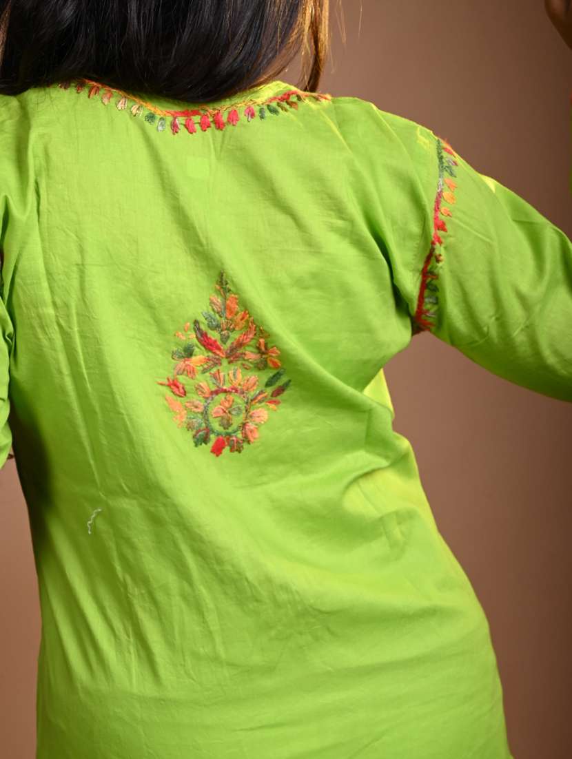 women long sleeve straight chikankari kurta - 22268749 -  Standard Image - 4