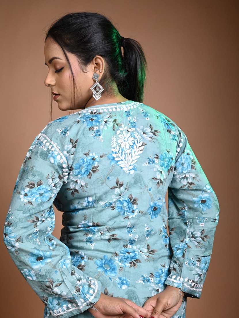 women floral long sleeve straight kurta - 22268761 -  Standard Image - 4