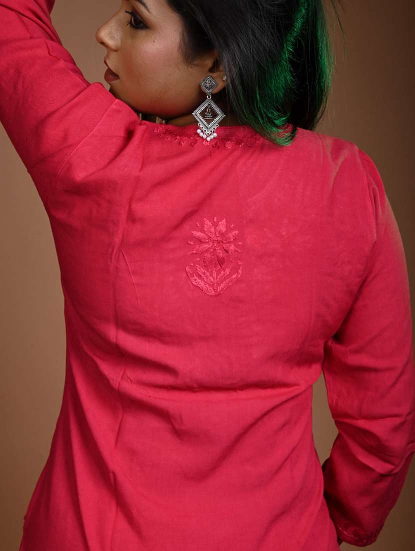 women solid with work long sleeve straight kurti - 22268773 -  Standard Image - 4