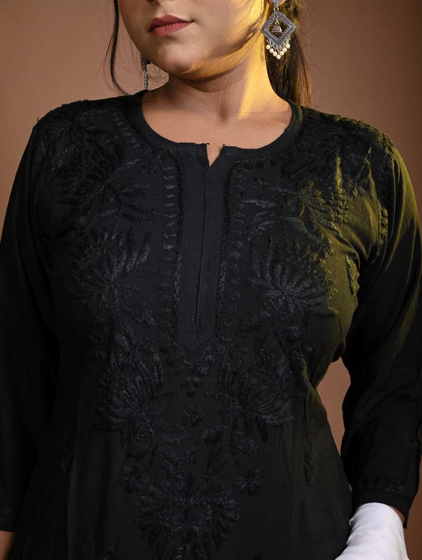 women chikankari three quarter sleeve kurta pant with dupatta set - 22268973 -  Standard Image - 4