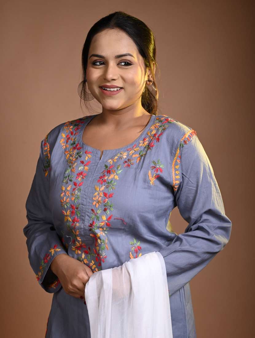 women chikankari long sleeve kurta pant with dupatta set - 22268990 -  Standard Image - 4