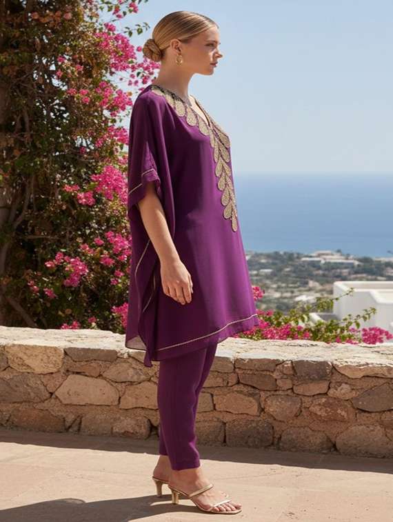 women embroidered kimono sleeve kaftan kurta - 22270679 -  Standard Image - 1