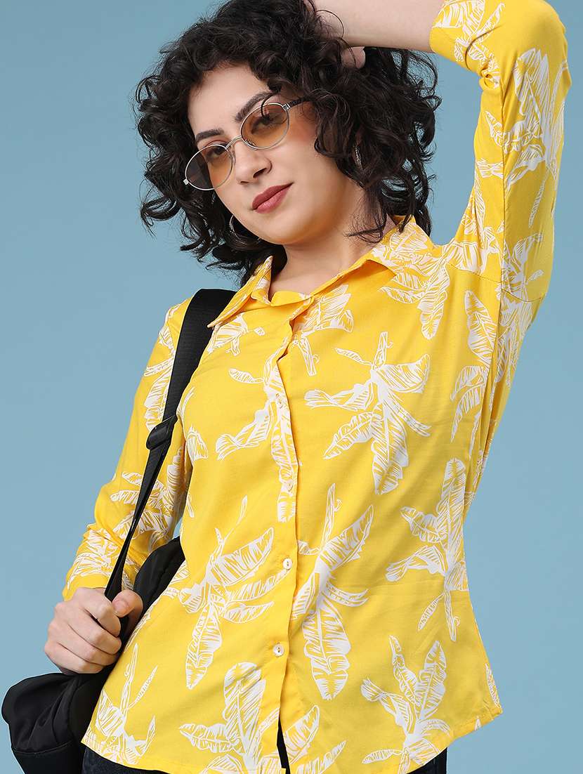 women printed three quarter sleeve shirt