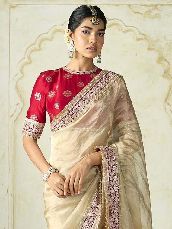 women solid with bordered saree with blouse - 22271927 -  Standard Image - 4