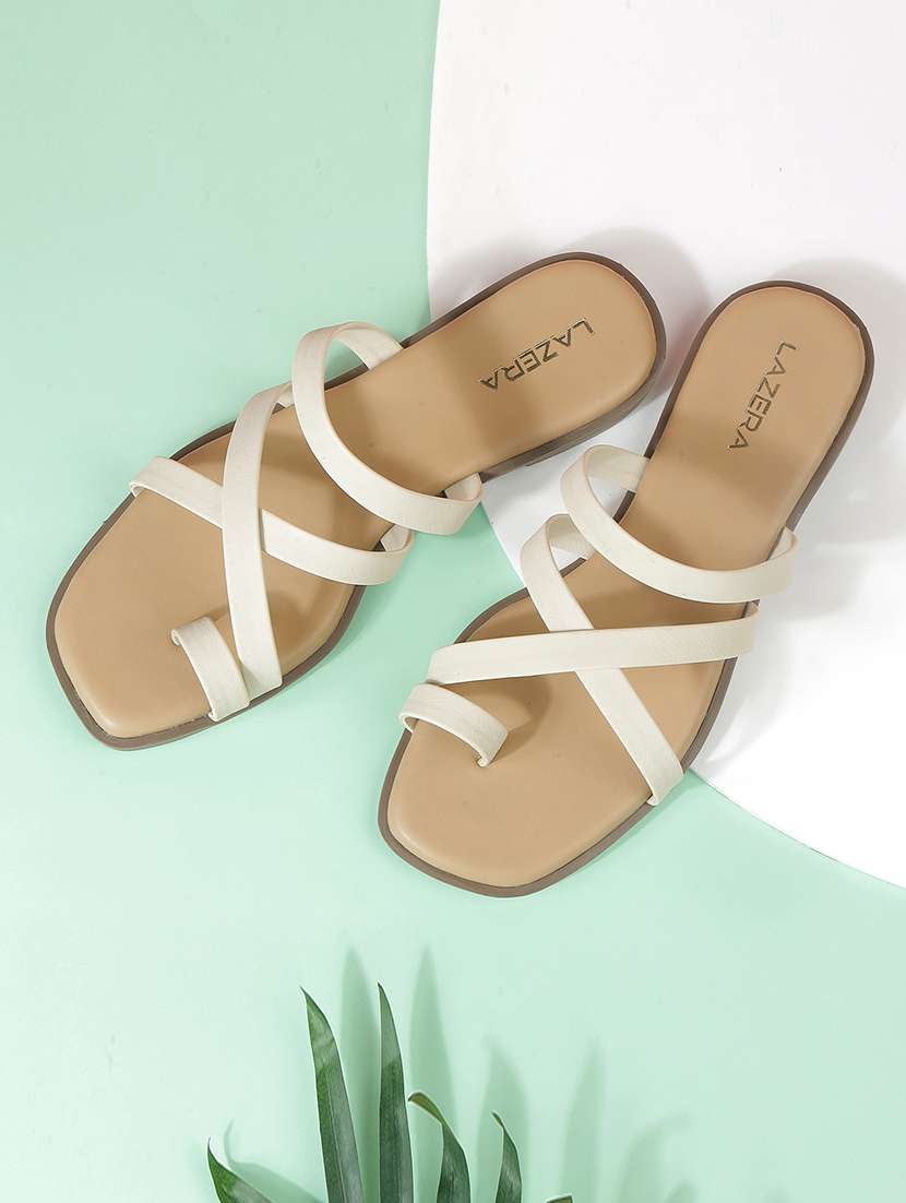 women solid toe separator flat sandal