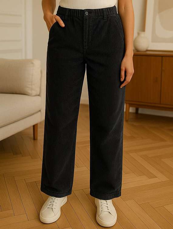 women solid mid rise straight trouser