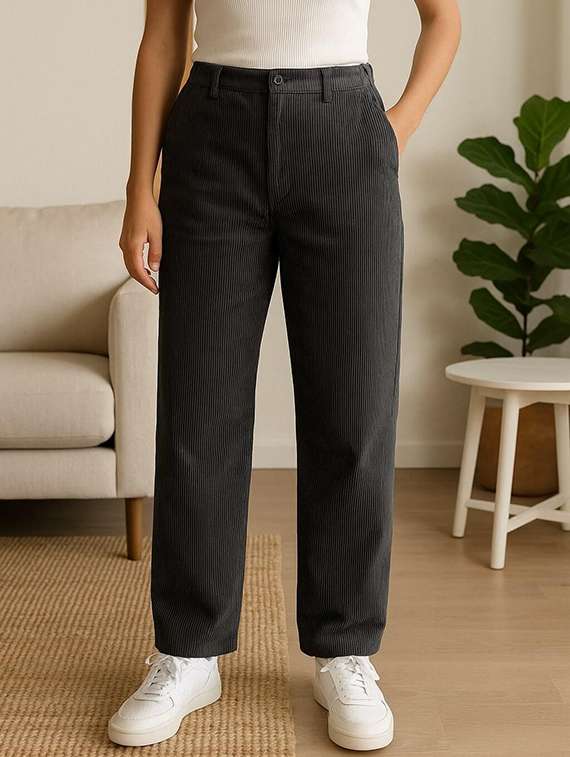 women solid mid rise straight trouser
