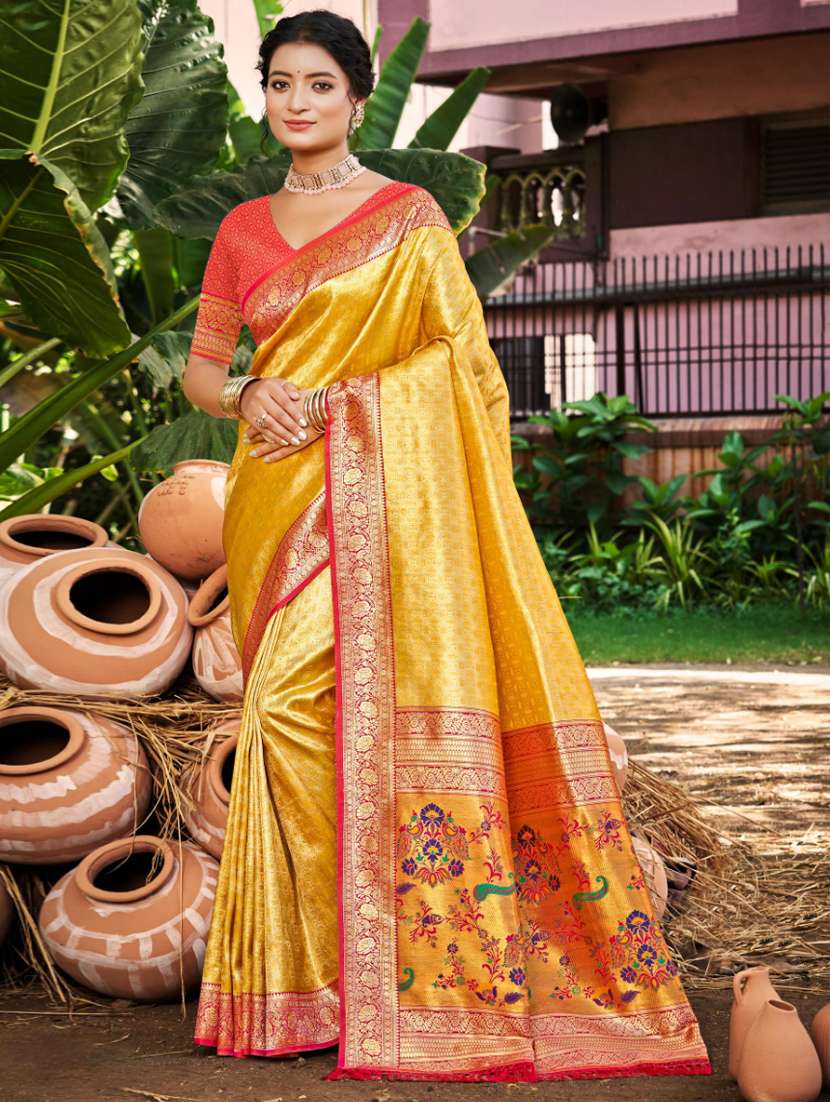 women self design kanjivaram saree with blouse