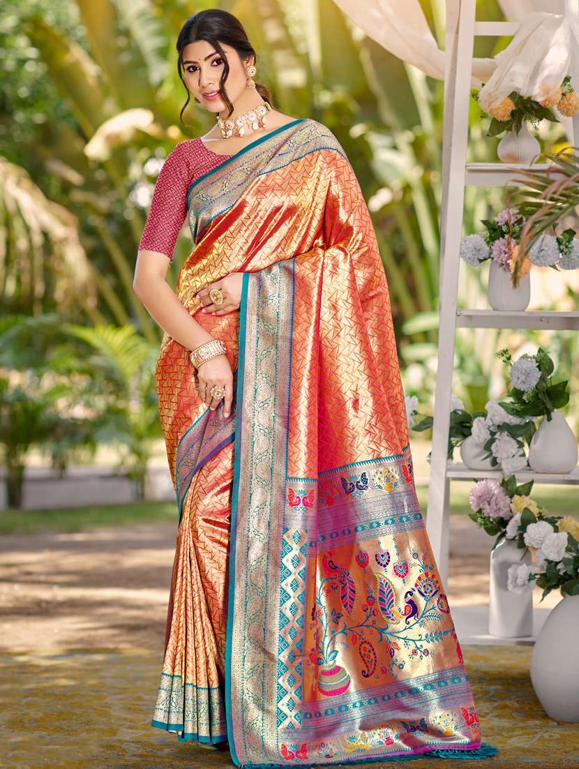 women self design kanjivaram saree with blouse